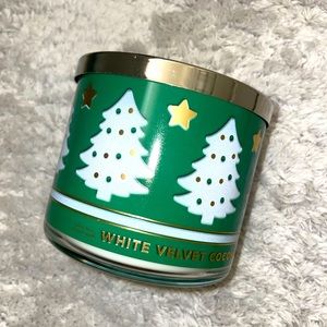 NWT BBWlimited edition white velvet coconut 🌴  🥥 3 wick candle